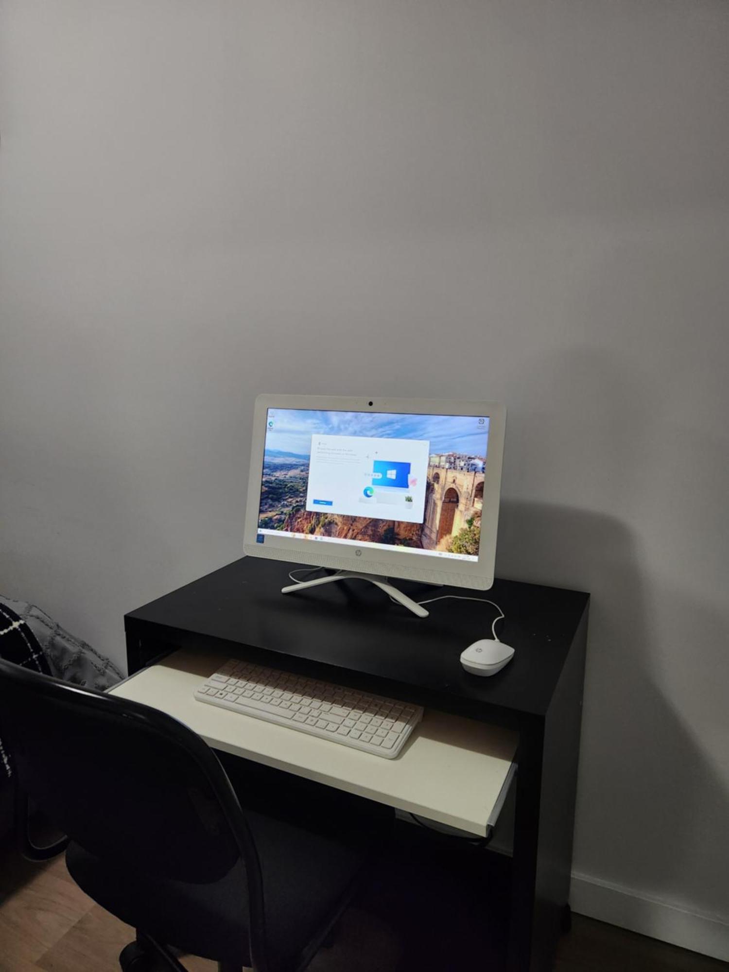 Modern 2 Bedroom Basement Suite At West Edmonton Luaran gambar